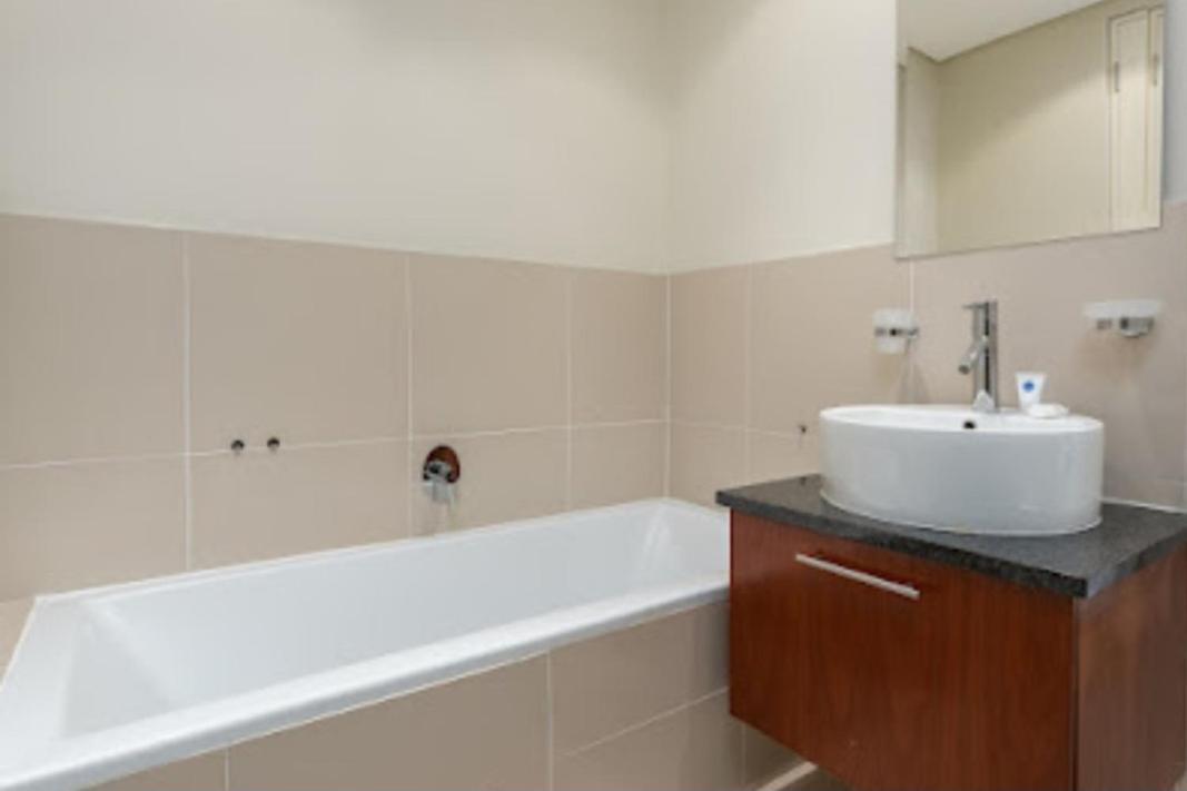 229 Eden On The Bay Apartment Cape Town