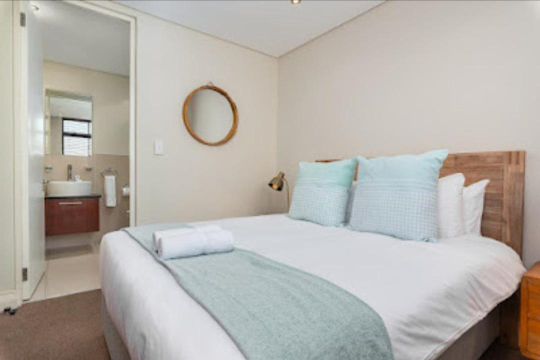 229 Eden On The Bay Apartment *